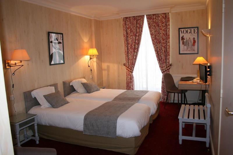 Hotel Le D'avaugour 3*