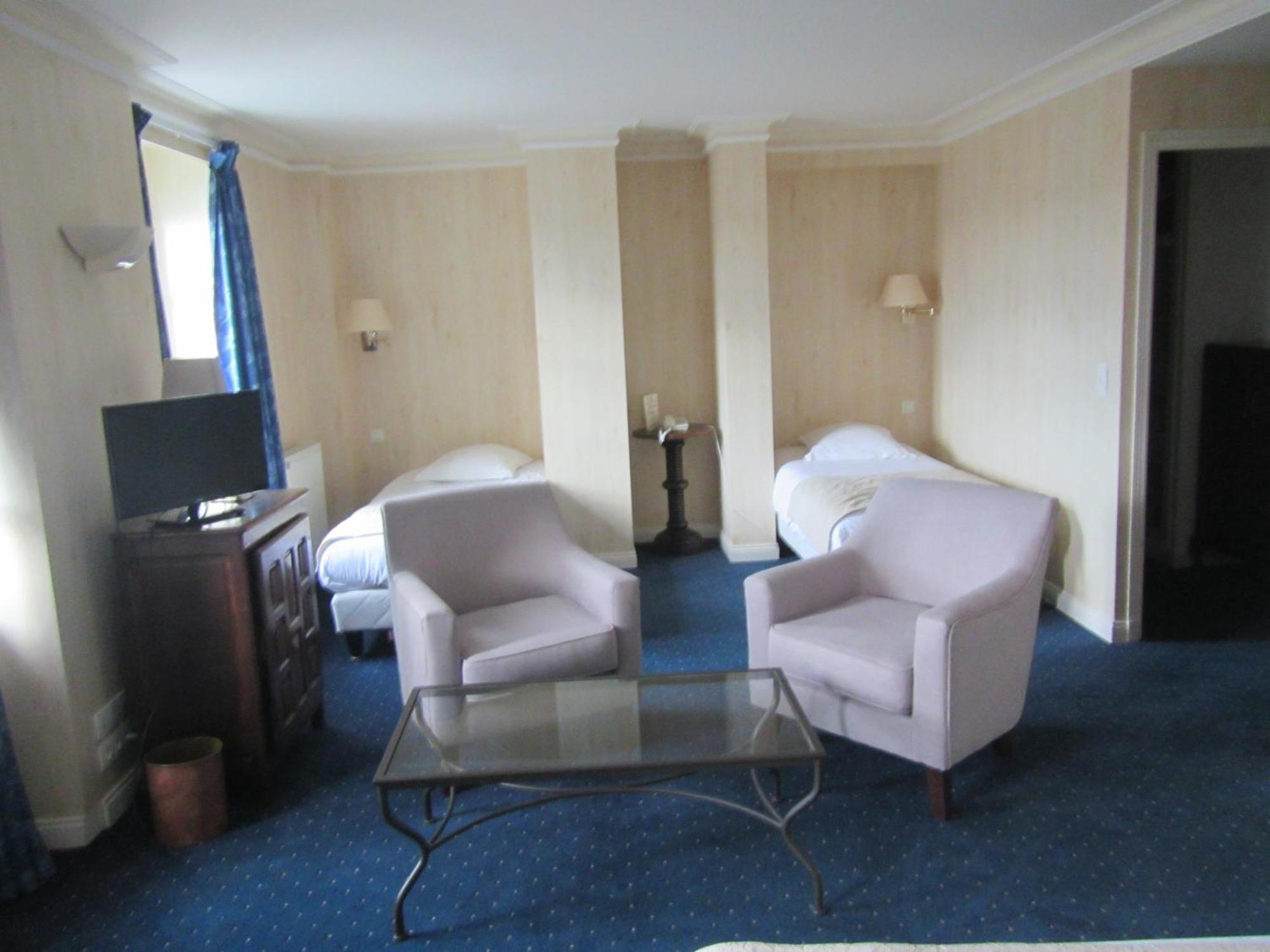 Le D'avaugour 3*