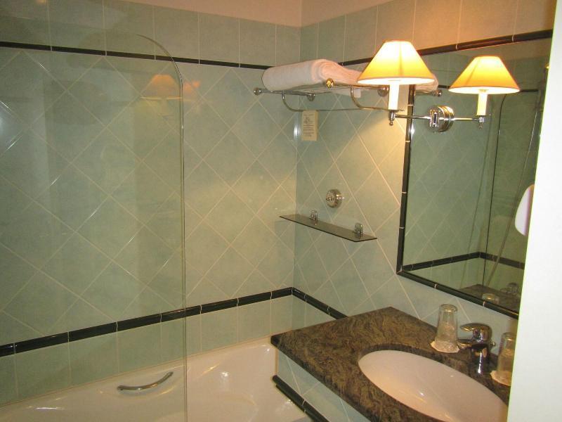 Hotel Le D'avaugour 3*