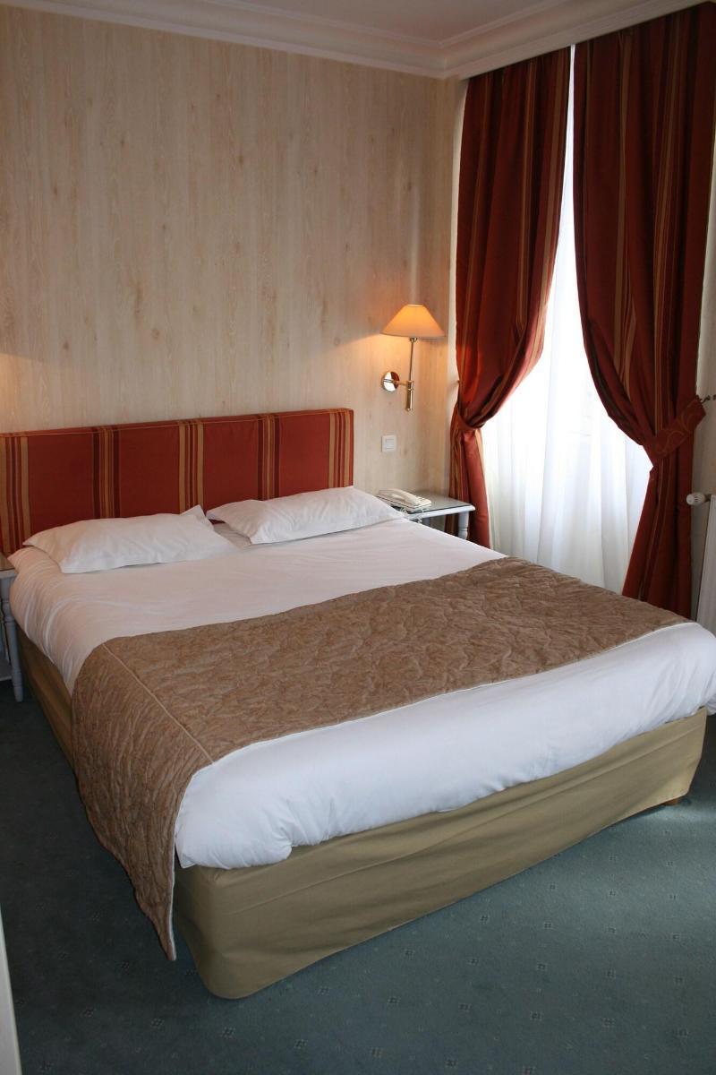 Hotel Le D'avaugour 3*
